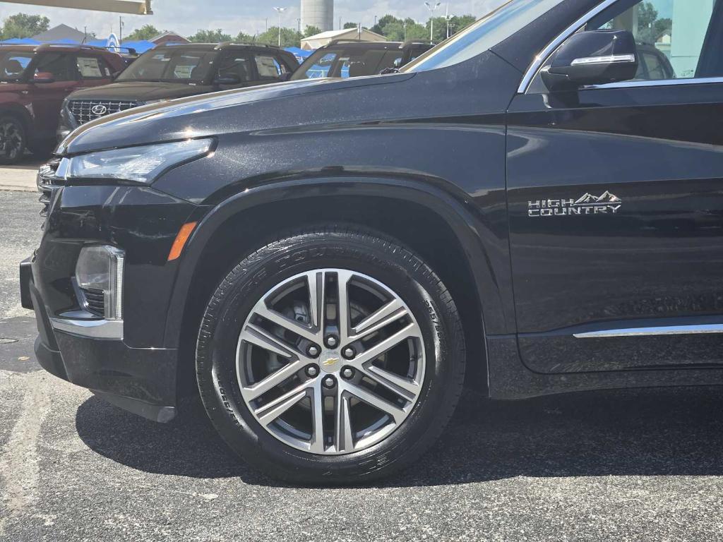 used 2022 Chevrolet Traverse car, priced at $33,377
