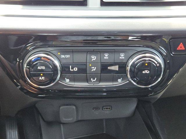 new 2025 Chevrolet Trax car