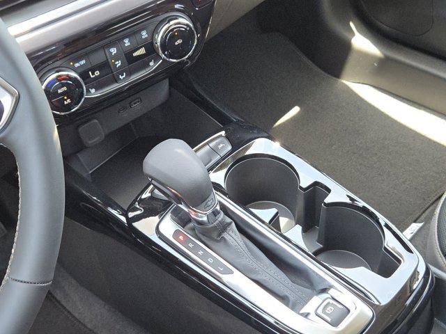 new 2025 Chevrolet Trax car