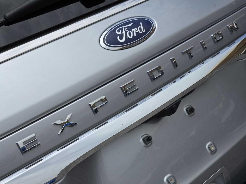 used 2022 Ford Expedition car, priced at $42,177
