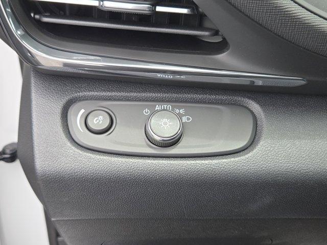 new 2025 Buick Envista car, priced at $26,326