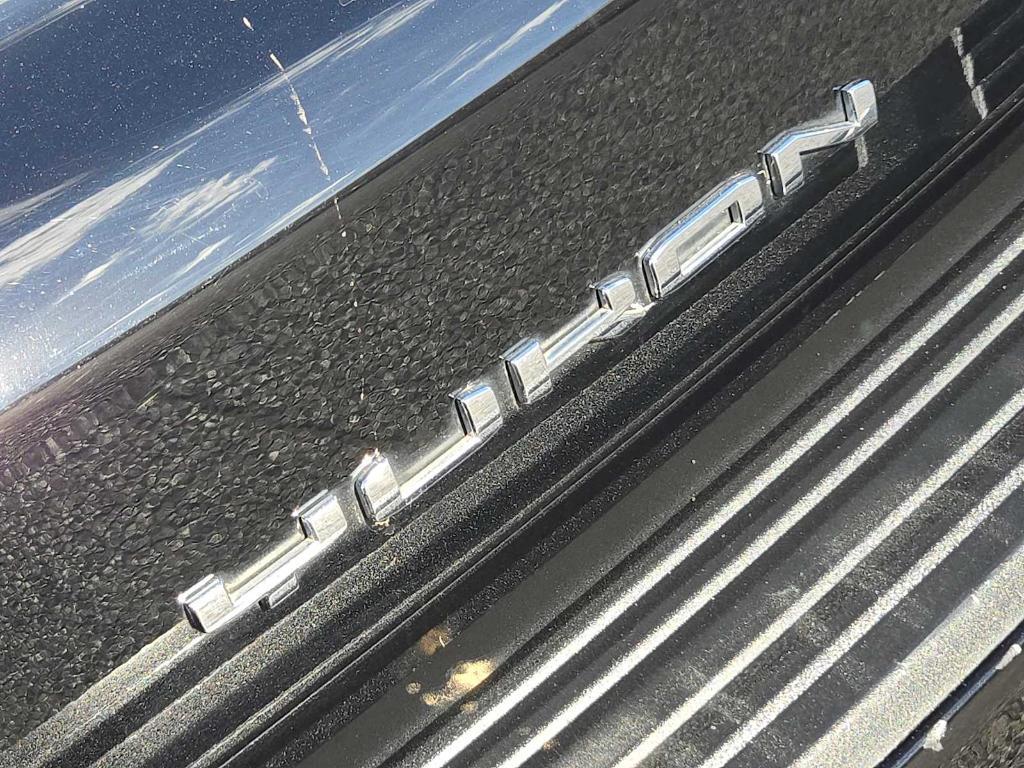 used 2022 GMC Yukon car, priced at $56,977