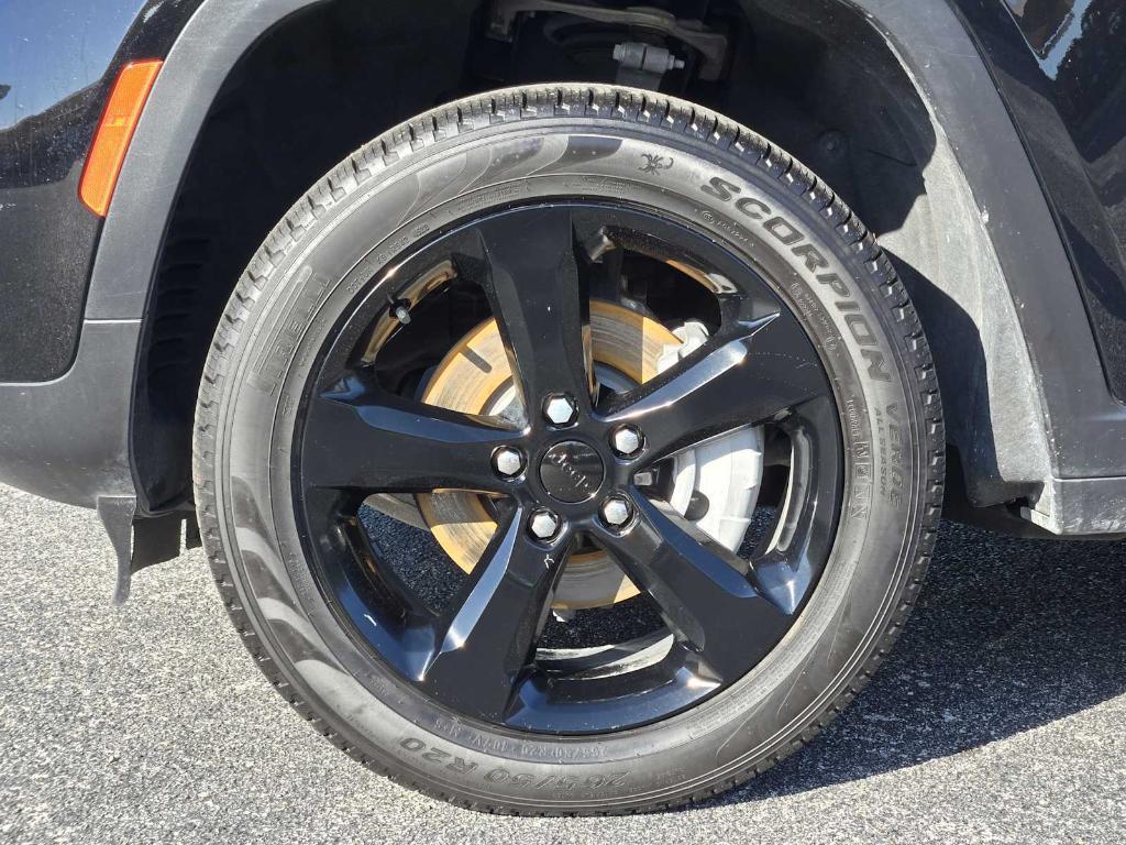 used 2023 Jeep Grand Cherokee car, priced at $31,977