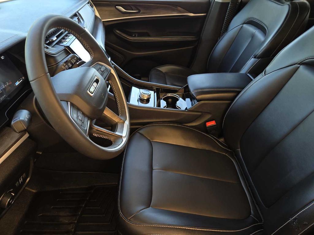 used 2023 Jeep Grand Cherokee car, priced at $31,977