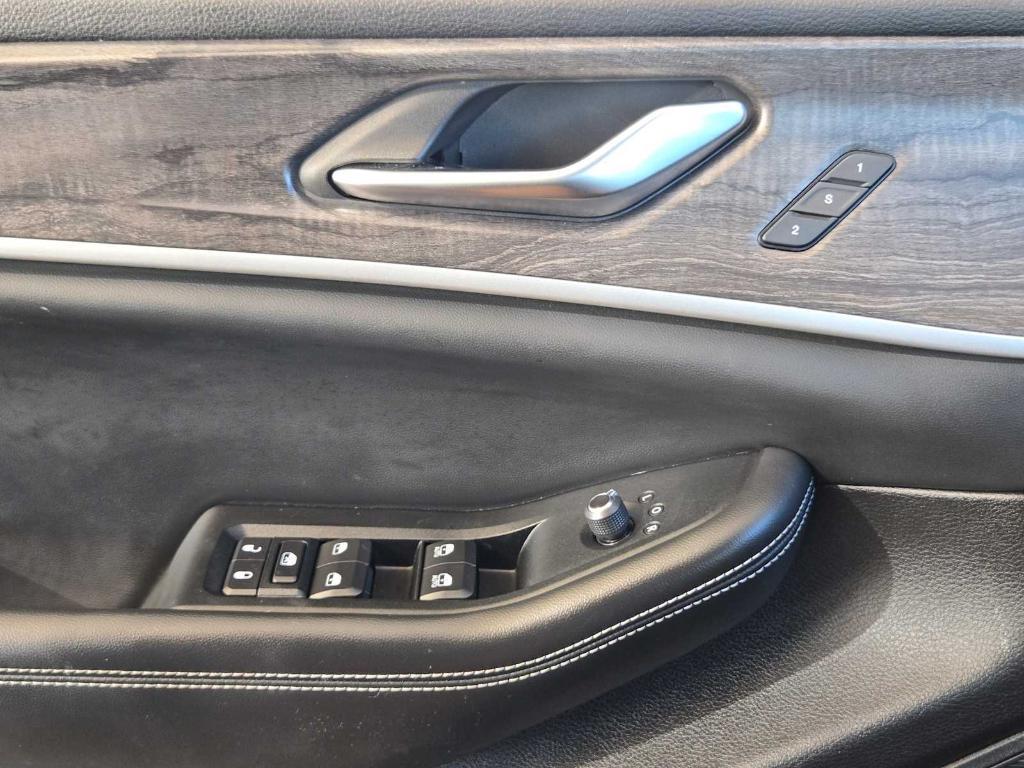 used 2023 Jeep Grand Cherokee car, priced at $31,977