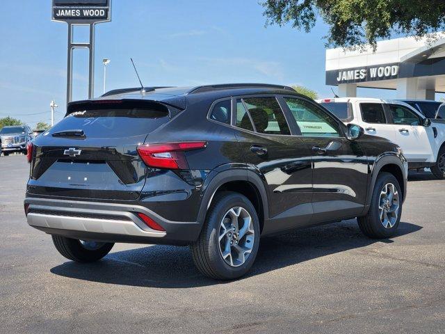 new 2025 Chevrolet Trax car, priced at $25,655