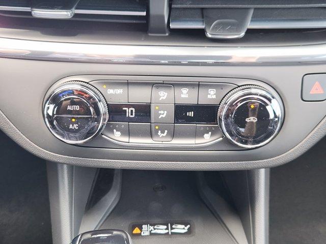 new 2025 Buick Envista car, priced at $27,280