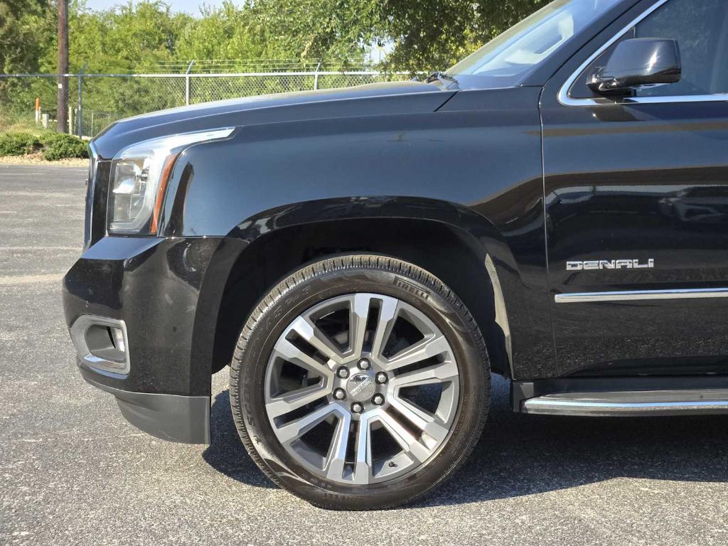 used 2019 GMC Yukon car, priced at $26,677