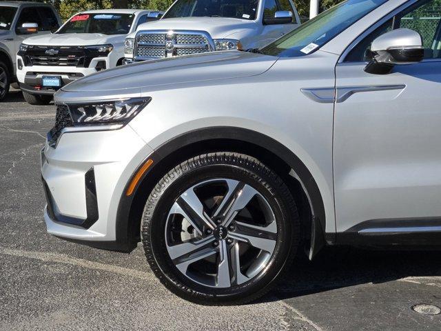 used 2023 Kia Sorento Hybrid car, priced at $27,777