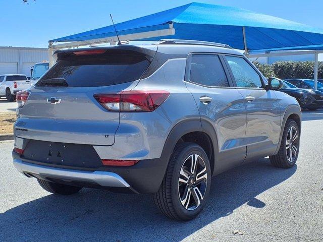 new 2025 Chevrolet TrailBlazer car, priced at $28,370