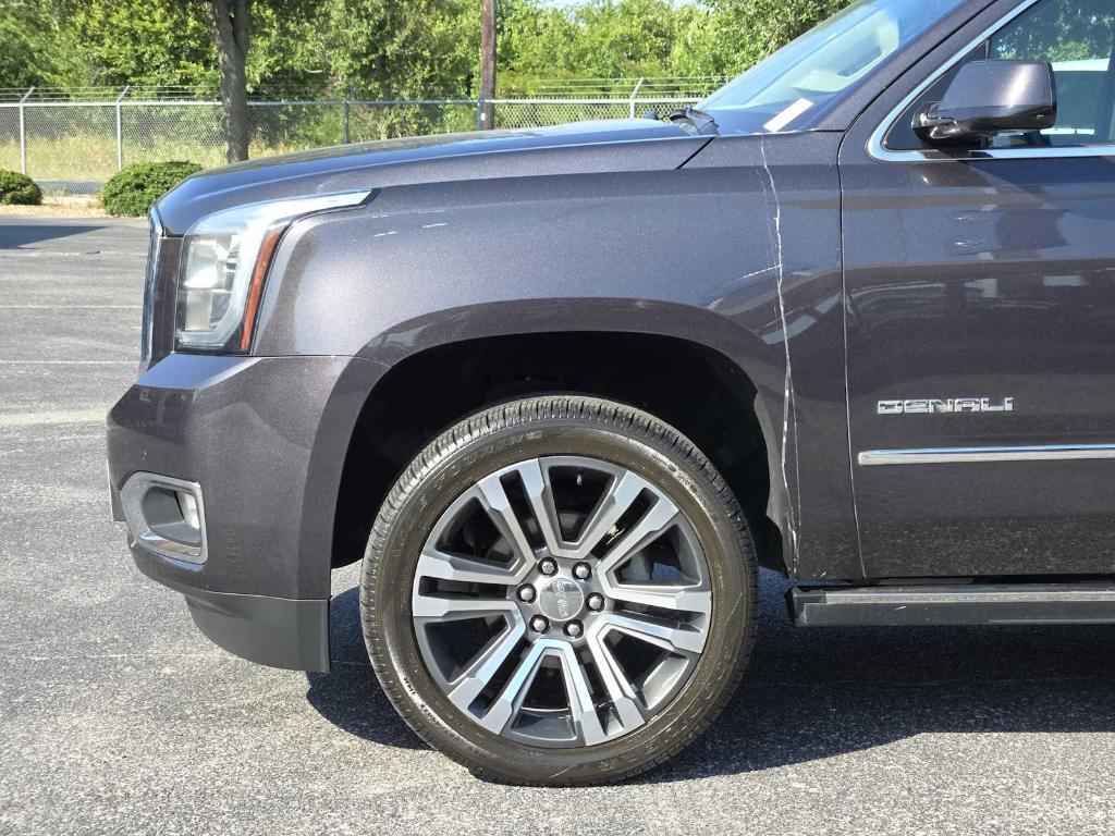used 2018 GMC Yukon car, priced at $27,577