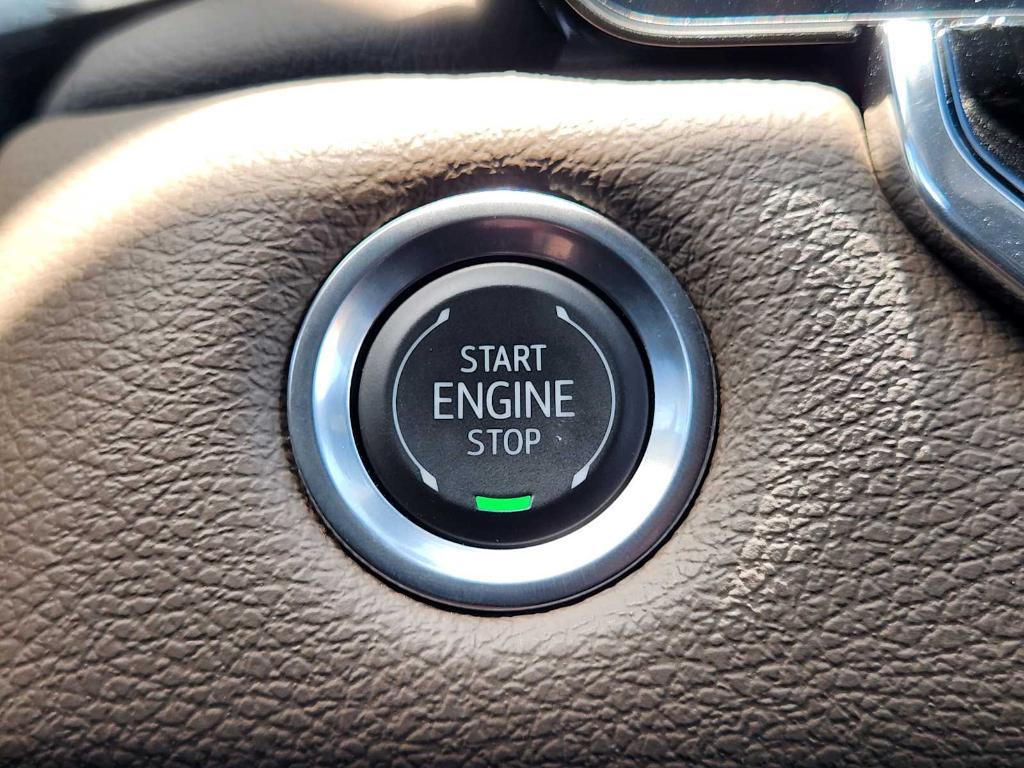 used 2024 GMC Canyon car, priced at $50,977