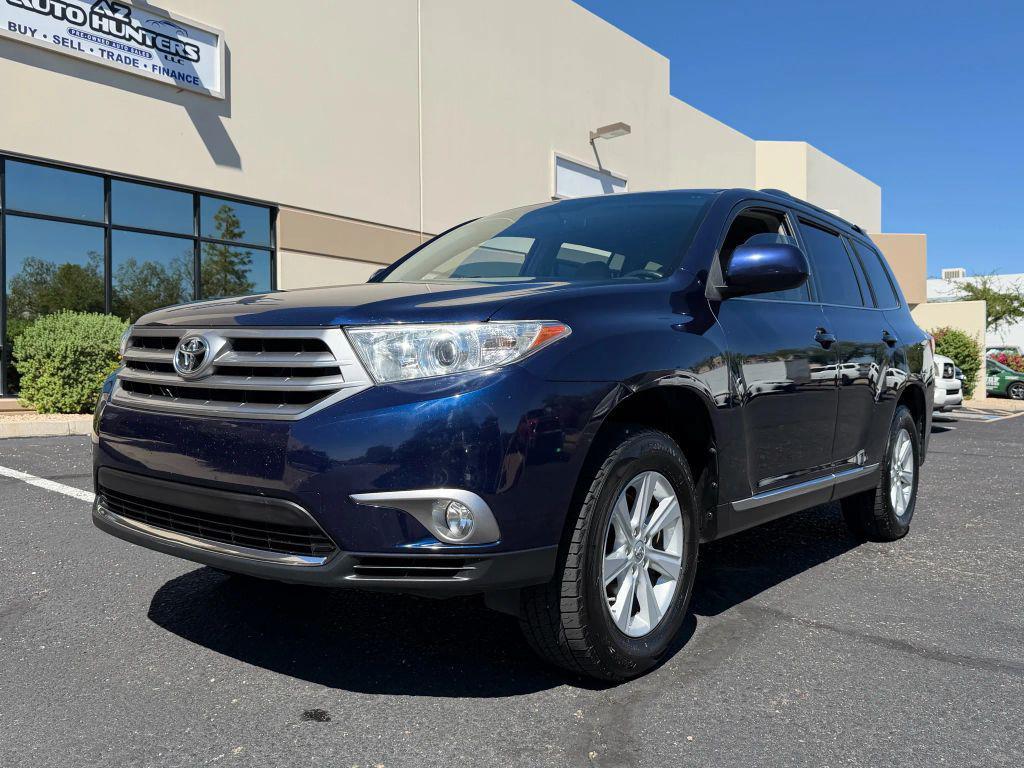 used 2013 Toyota Highlander car, priced at $14,995