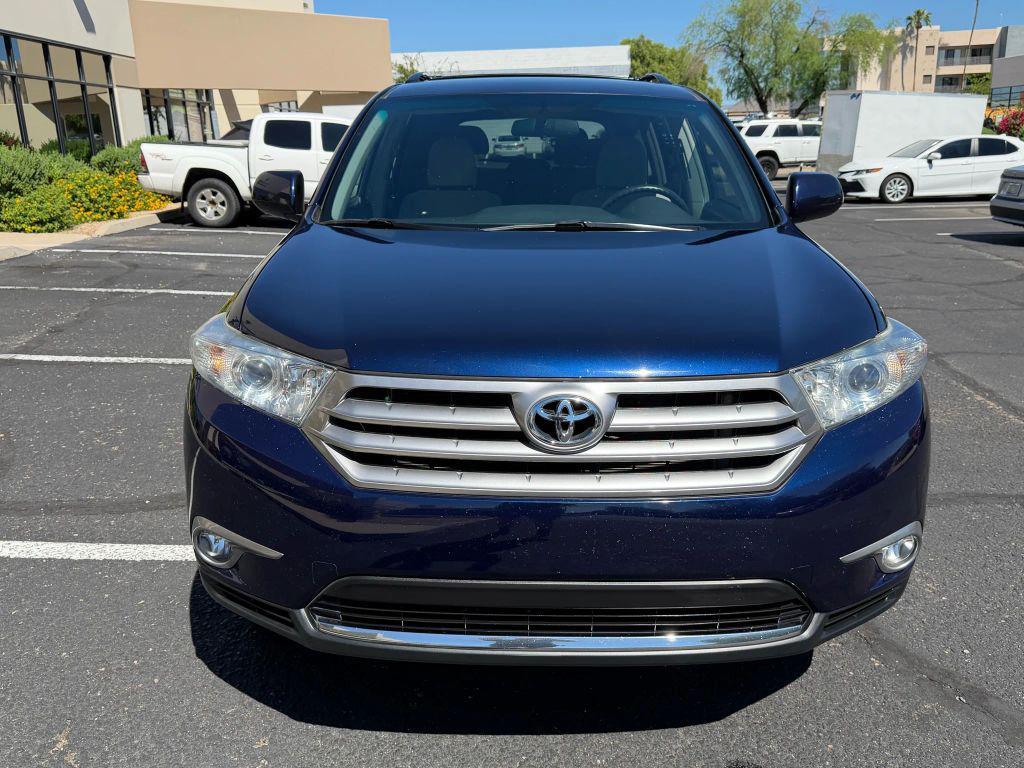 used 2013 Toyota Highlander car, priced at $13,995
