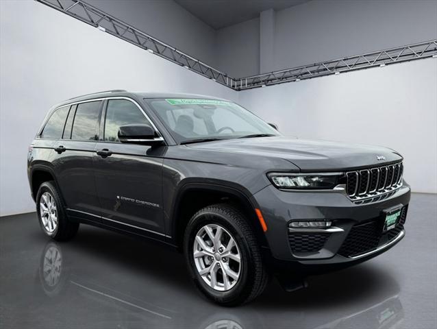 used 2022 Jeep Grand Cherokee car, priced at $32,985