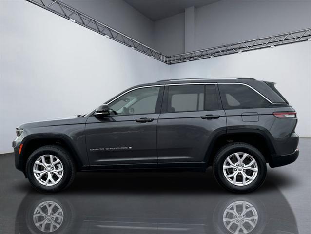 used 2022 Jeep Grand Cherokee car, priced at $32,985