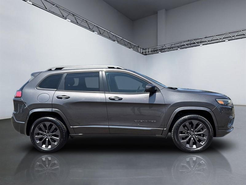 used 2019 Jeep Cherokee car, priced at $15,995