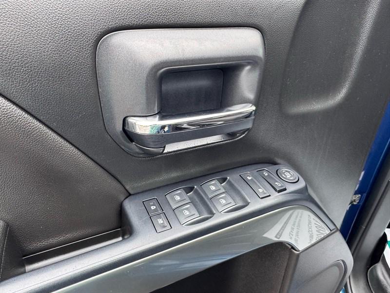 used 2018 Chevrolet Silverado 1500 car, priced at $27,900