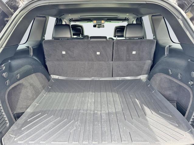 used 2016 Jeep Grand Cherokee car, priced at $16,995
