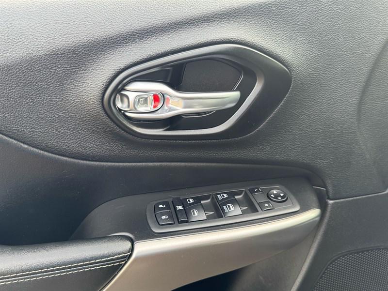 used 2021 Jeep Cherokee car, priced at $17,750