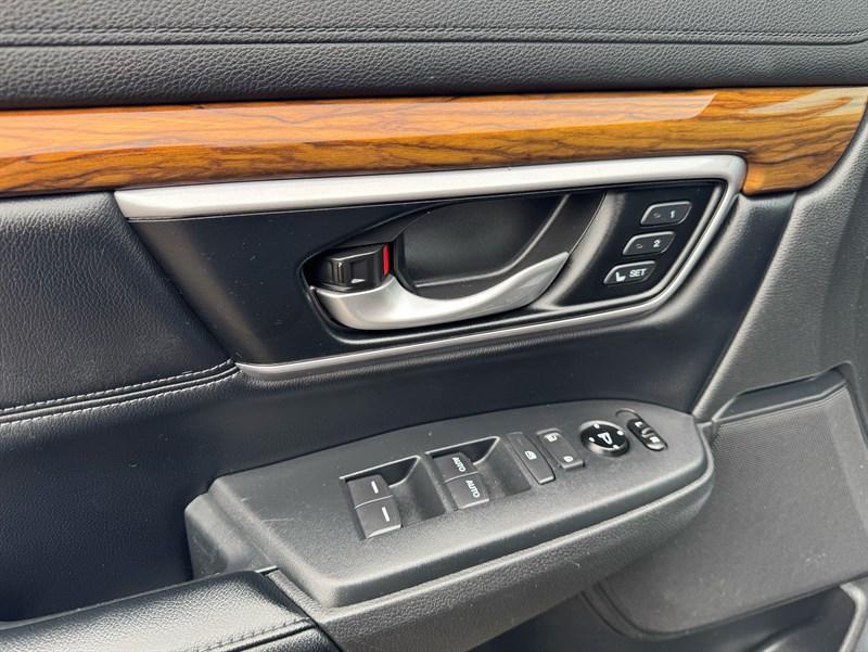 used 2017 Honda CR-V car, priced at $17,995