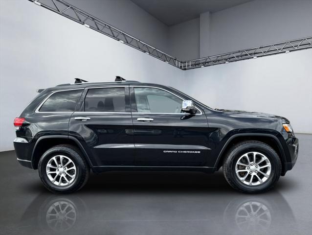 used 2015 Jeep Grand Cherokee car, priced at $12,995