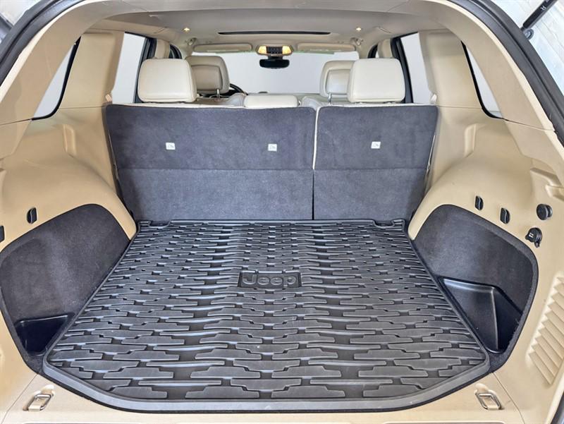 used 2017 Jeep Grand Cherokee car, priced at $13,993