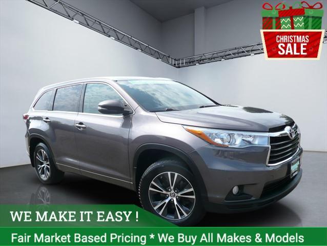 used 2016 Toyota Highlander car, priced at $21,984