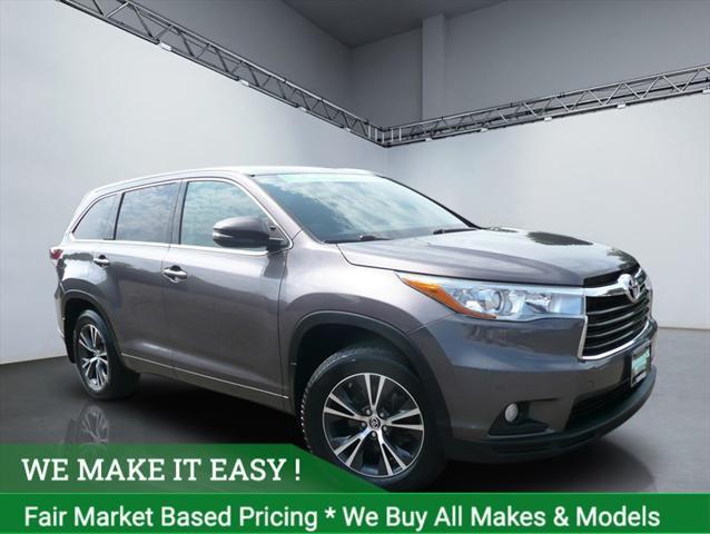 used 2016 Toyota Highlander car, priced at $21,984