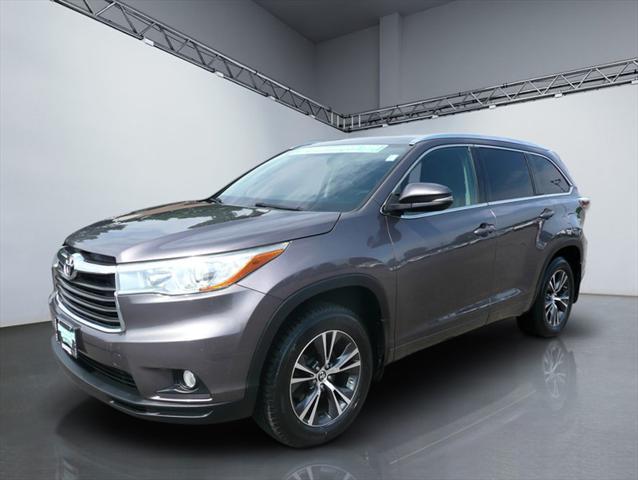 used 2016 Toyota Highlander car, priced at $21,984