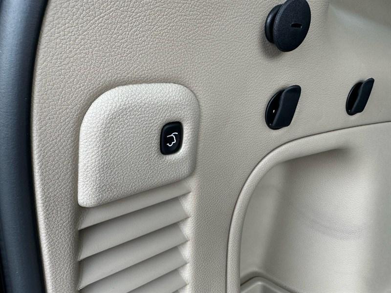 used 2021 Jeep Grand Cherokee car, priced at $25,995