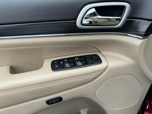 used 2021 Jeep Grand Cherokee car, priced at $24,995