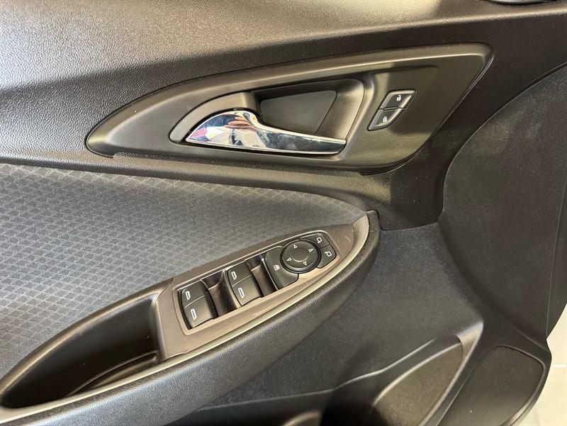 used 2016 Chevrolet Malibu car, priced at $11,500