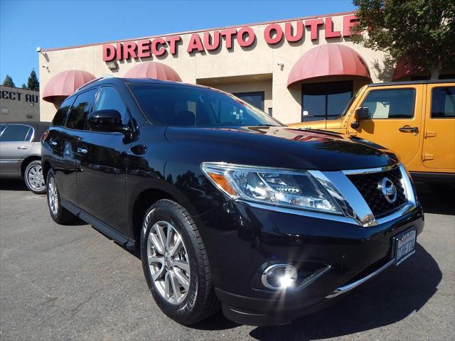 used 2015 Nissan Pathfinder car, priced at $9,988
