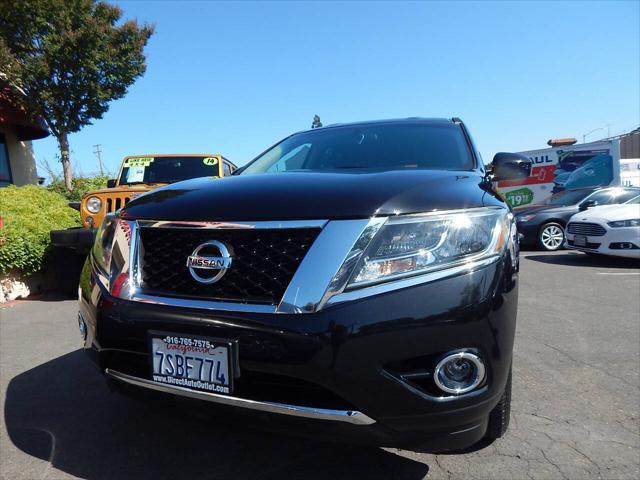 used 2015 Nissan Pathfinder car, priced at $9,988