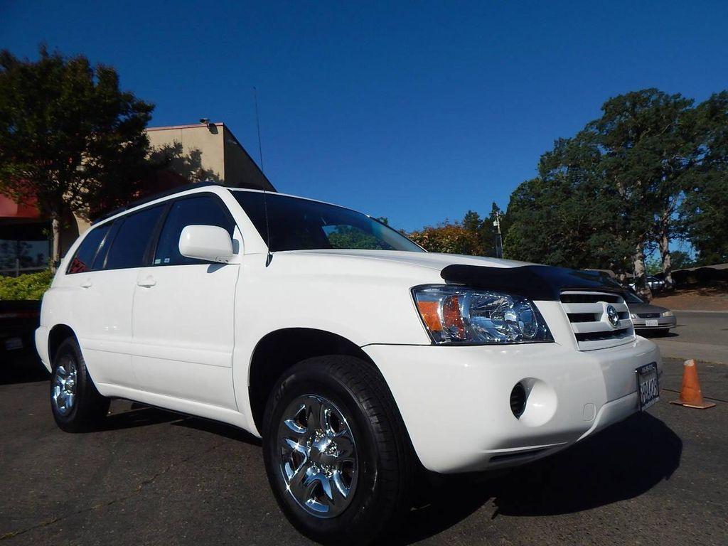 used 2004 Toyota Highlander car, priced at $4,988