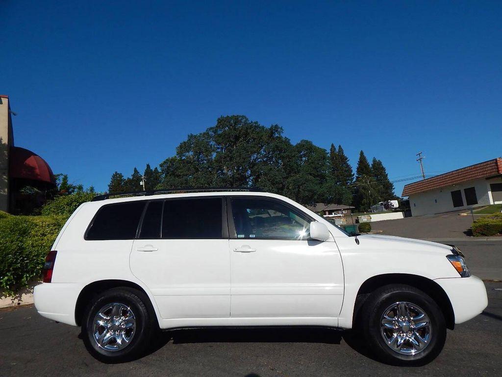 used 2004 Toyota Highlander car, priced at $4,988
