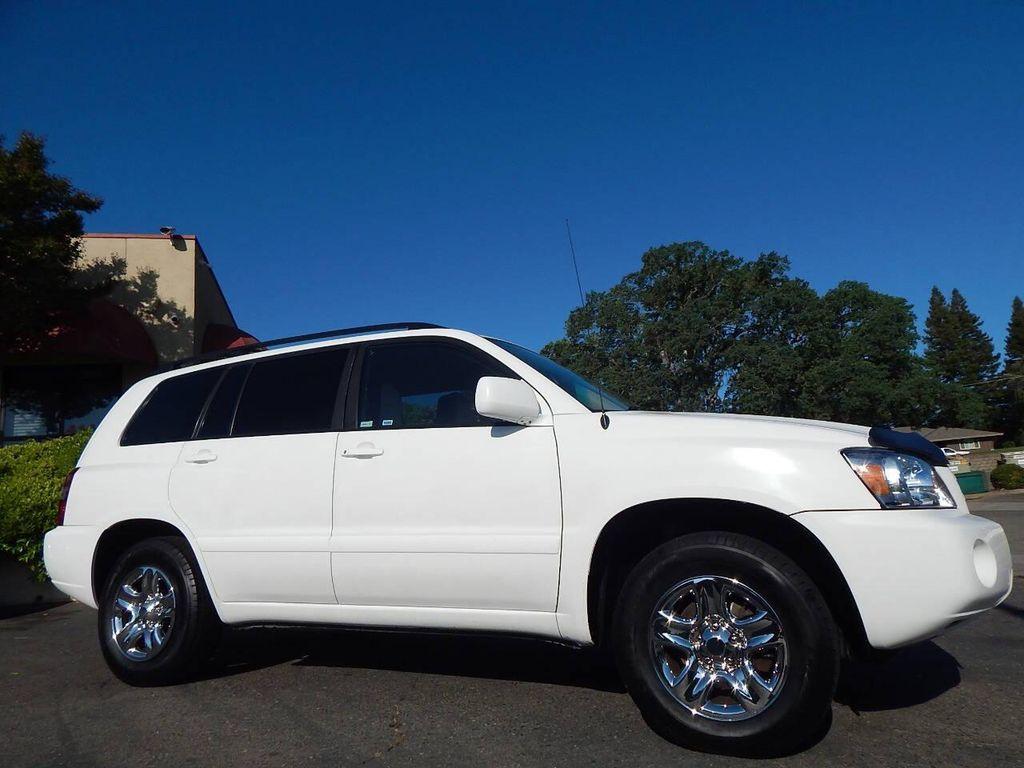 used 2004 Toyota Highlander car, priced at $4,988