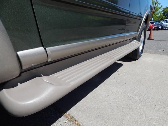 used 2001 Ford Expedition car, priced at $4,988