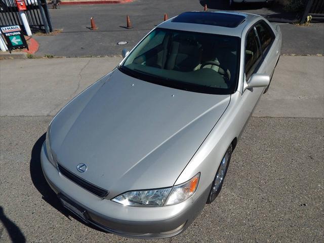 used 1998 Lexus ES 300 car, priced at $4,988