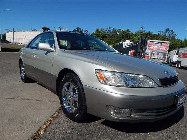 used 1998 Lexus ES 300 car, priced at $4,988
