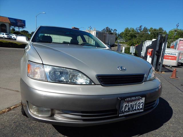 used 1998 Lexus ES 300 car, priced at $4,988