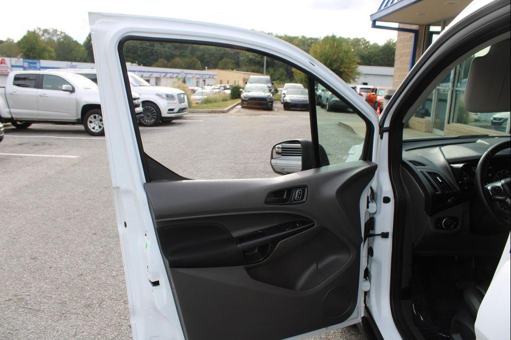 used 2022 Ford Transit Connect car, priced at $17,999