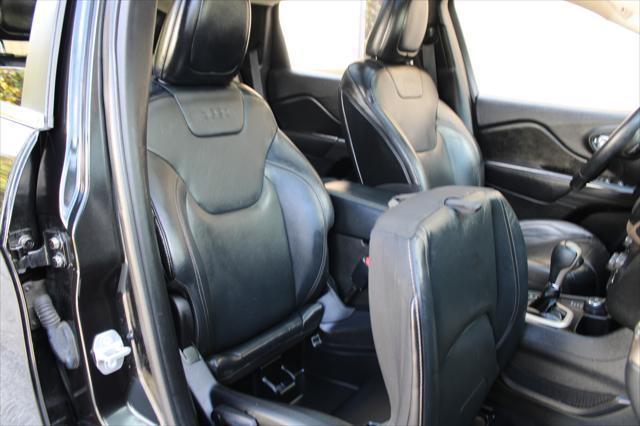 used 2015 Jeep Cherokee car, priced at $10,999