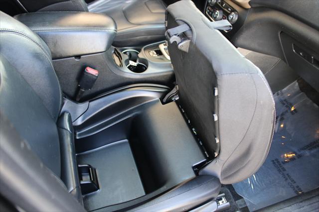 used 2015 Jeep Cherokee car, priced at $10,999