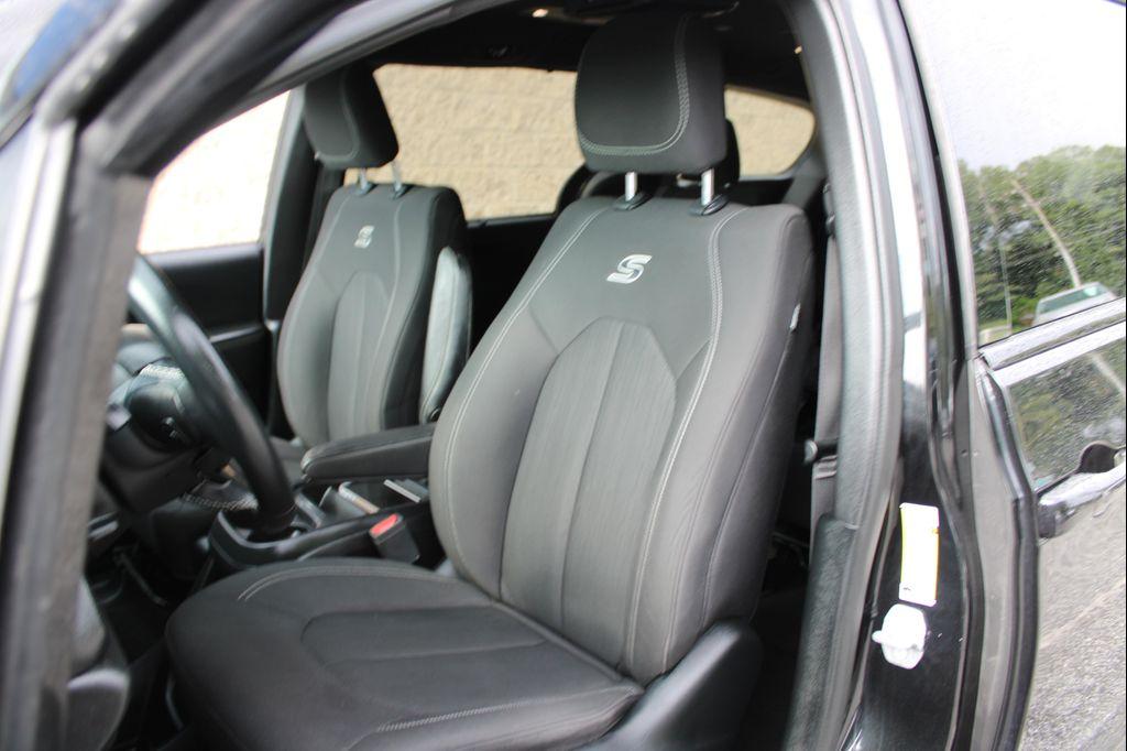 used 2018 Chrysler Pacifica car, priced at $11,999