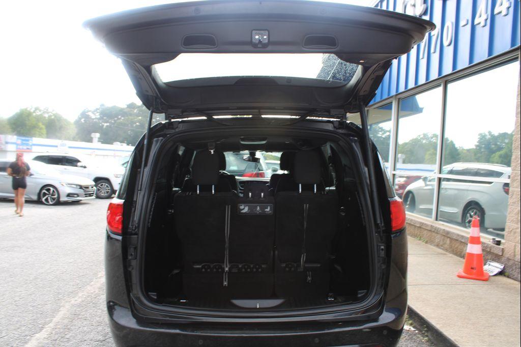 used 2018 Chrysler Pacifica car, priced at $11,999