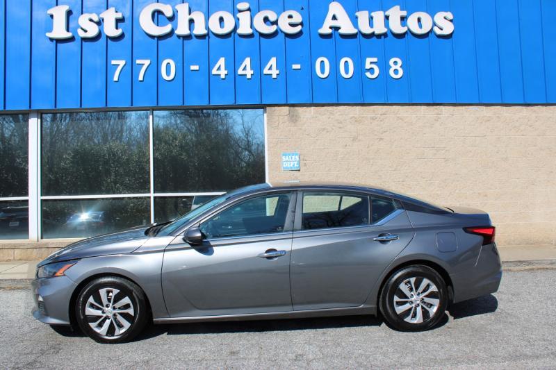 used 2022 Nissan Altima car, priced at $12,999