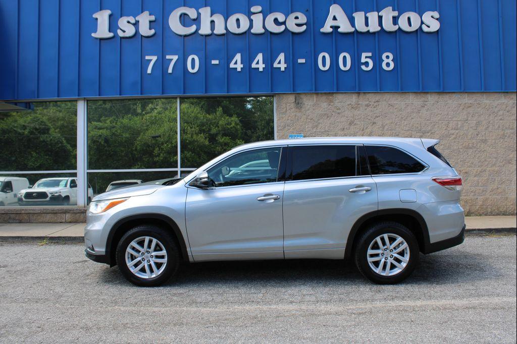 used 2014 Toyota Highlander car, priced at $13,999
