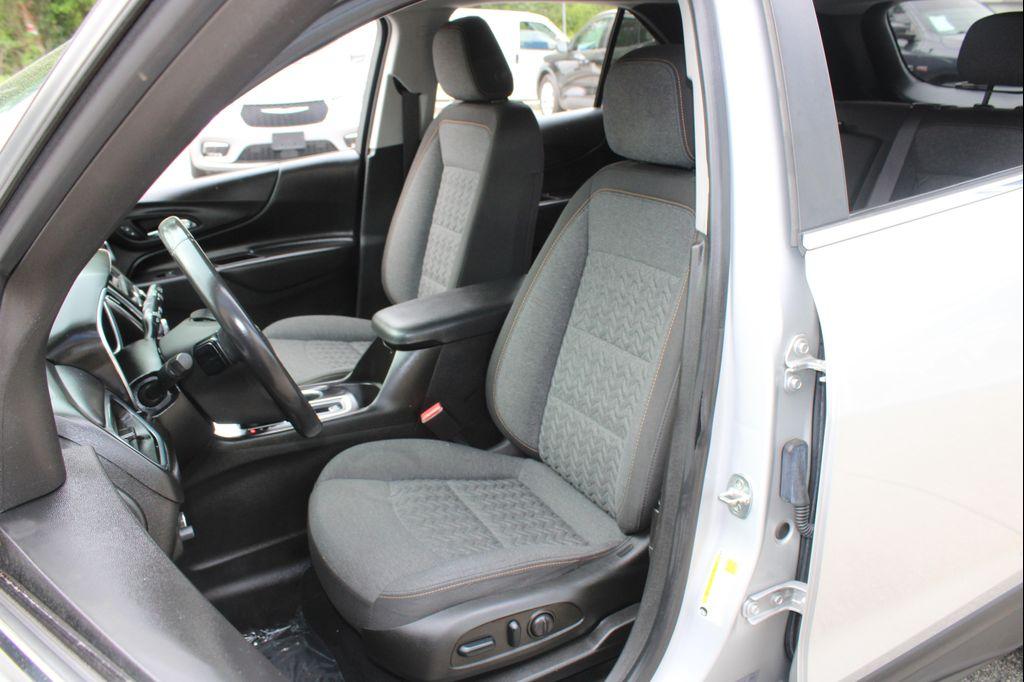used 2022 Chevrolet Equinox car, priced at $9,999